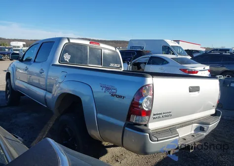 2011 Toyota Tacoma Base V6 z USA, uszkodzony, nr VIN 3TMMU4FN6BM037148